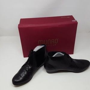 Munroe American Sloane Black Kid boots